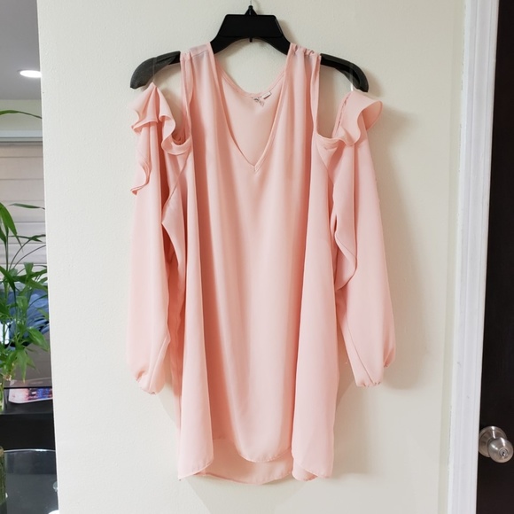 Cato Tops - Cato peach cold shoulder top; size 22/24W